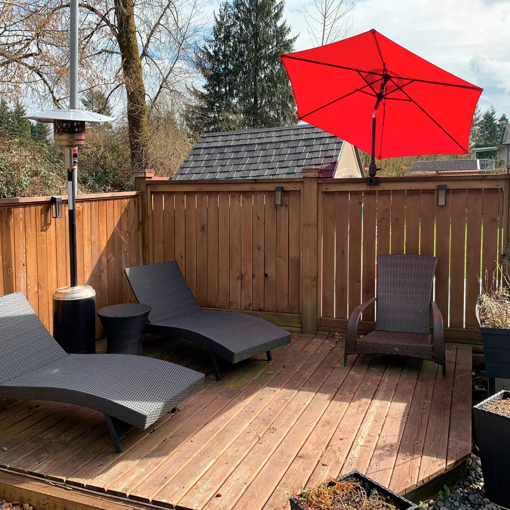 Shade Railing Rail-EZ | No-Drill Railing Mount for Umbrellas & Shade Sails | Rail-EZ.ca